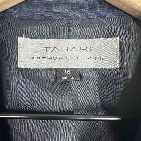 Tahari Blazer Womens Size 16 Blue Contrast Stitching Button Preppy Office Jacket - Picture 4 of 5